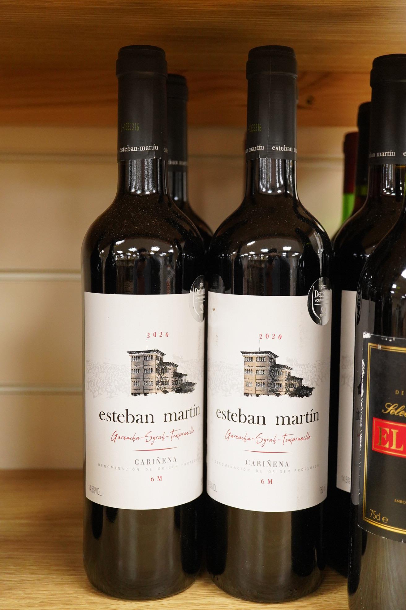 Twelve assorted Spanish wines including five Esteban Martin Carinena, 2020 and three El Bromberg, Carinena, 2002.